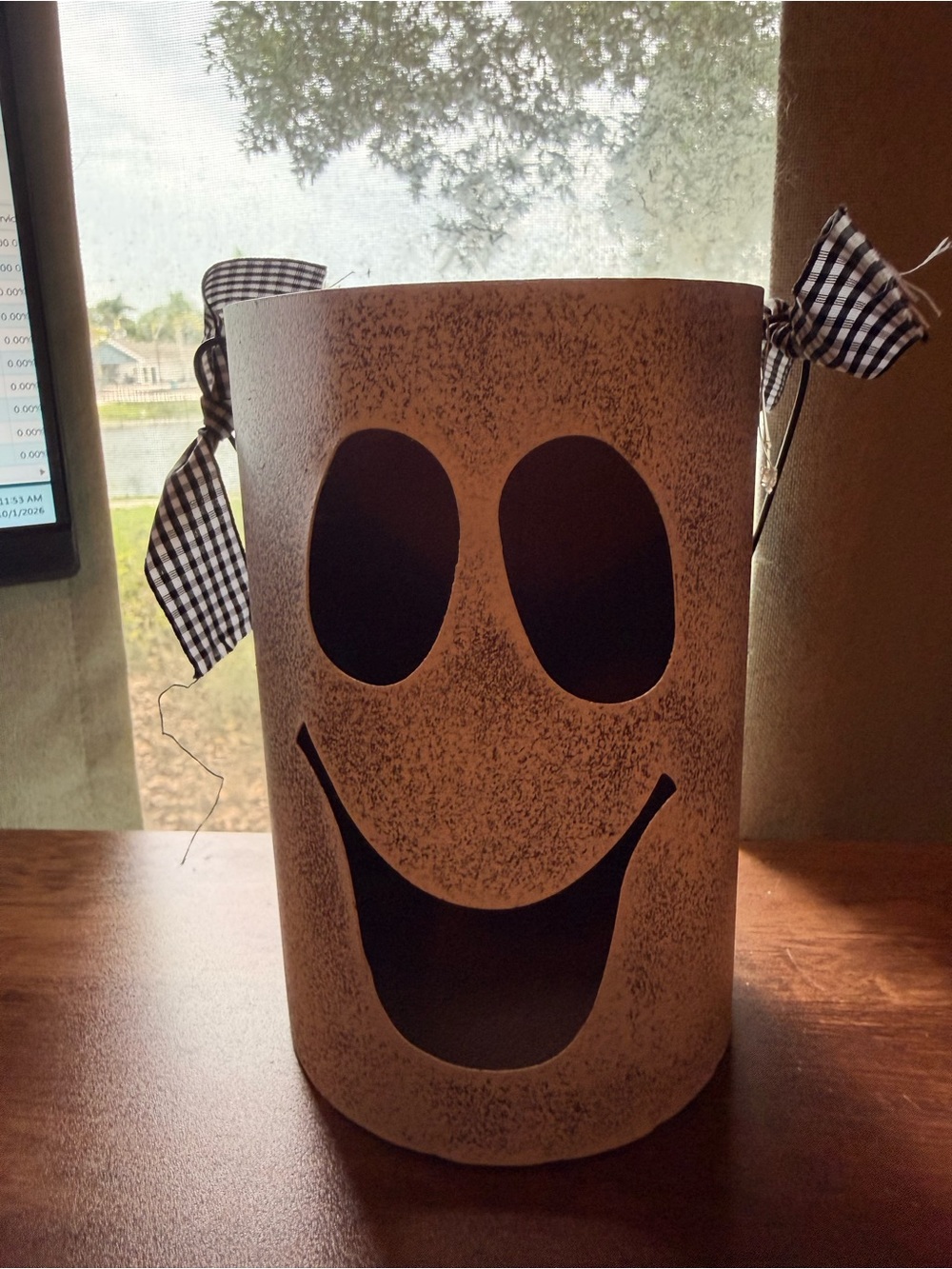 Smiling Ghost Lantern - White Halloween Party Décor